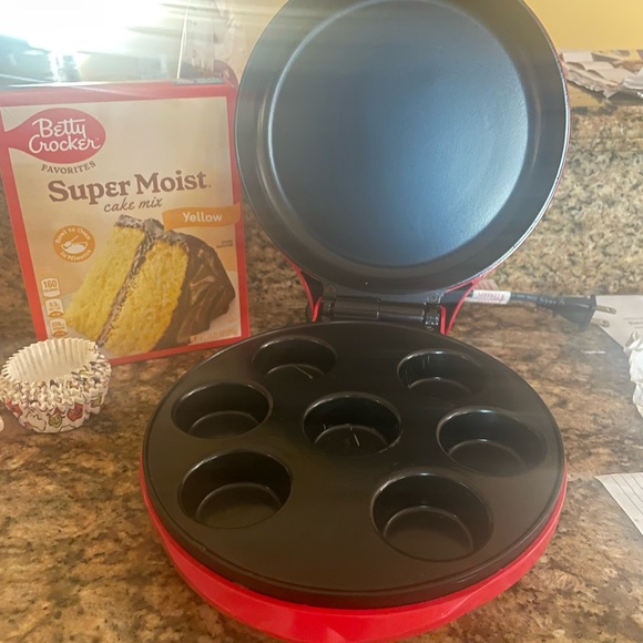 Mini cupcake maker - Picture 7 of 16